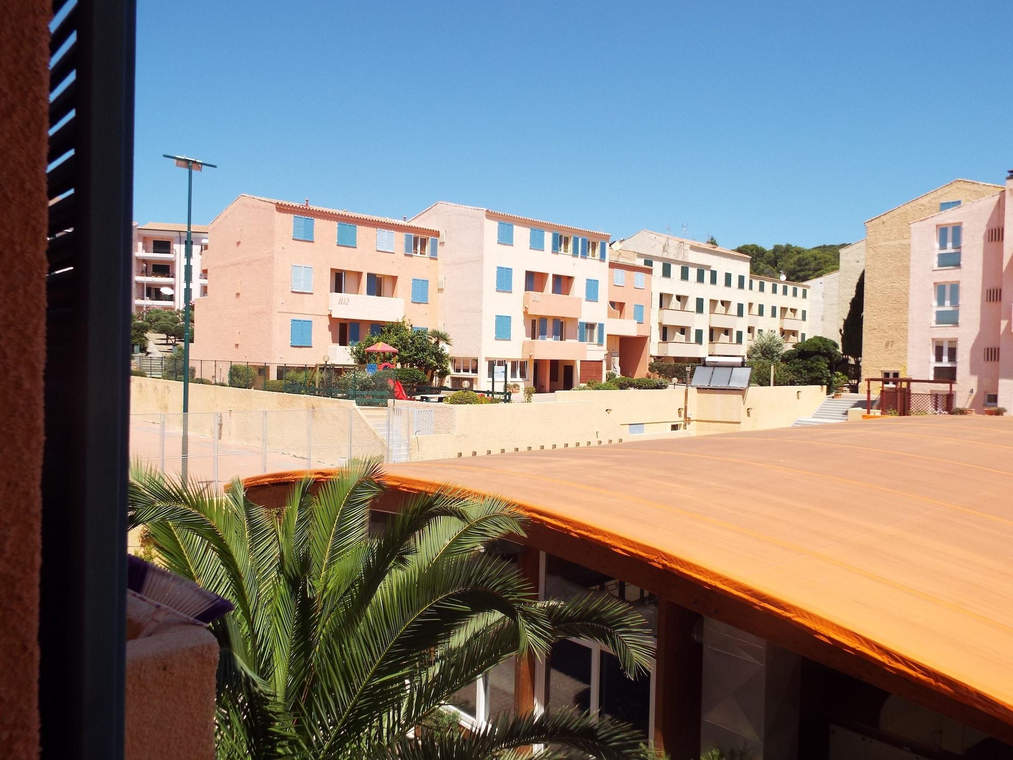Le Nereidi Hotel & Residence Con Piscina-Tennis-Fitness-Parcheggio Coperto-Sala Conferenze La Maddalena  Dış mekan fotoğraf