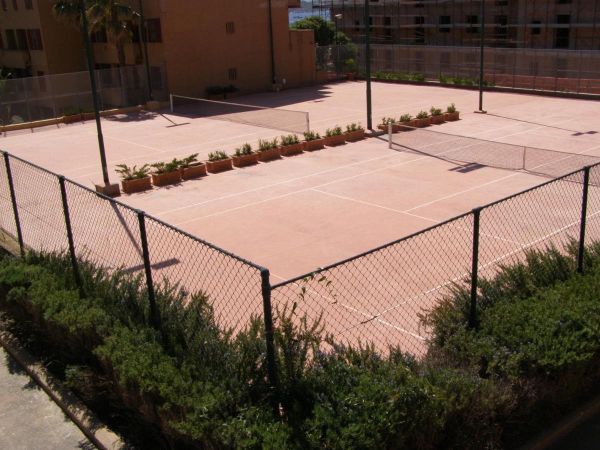 Le Nereidi Hotel & Residence Con Piscina-Tennis-Fitness-Parcheggio Coperto-Sala Conferenze La Maddalena  Dış mekan fotoğraf