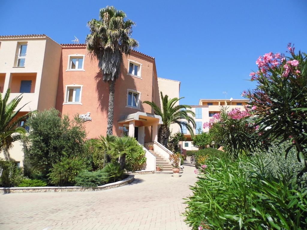 Le Nereidi Hotel & Residence Con Piscina-Tennis-Fitness-Parcheggio Coperto-Sala Conferenze La Maddalena  Dış mekan fotoğraf