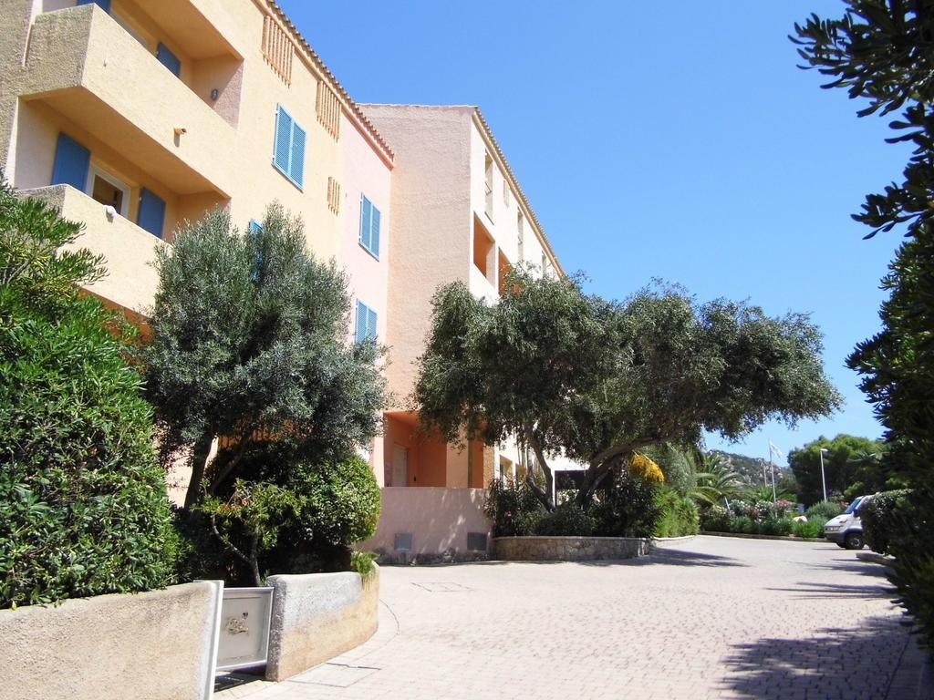 Le Nereidi Hotel & Residence Con Piscina-Tennis-Fitness-Parcheggio Coperto-Sala Conferenze La Maddalena  Dış mekan fotoğraf
