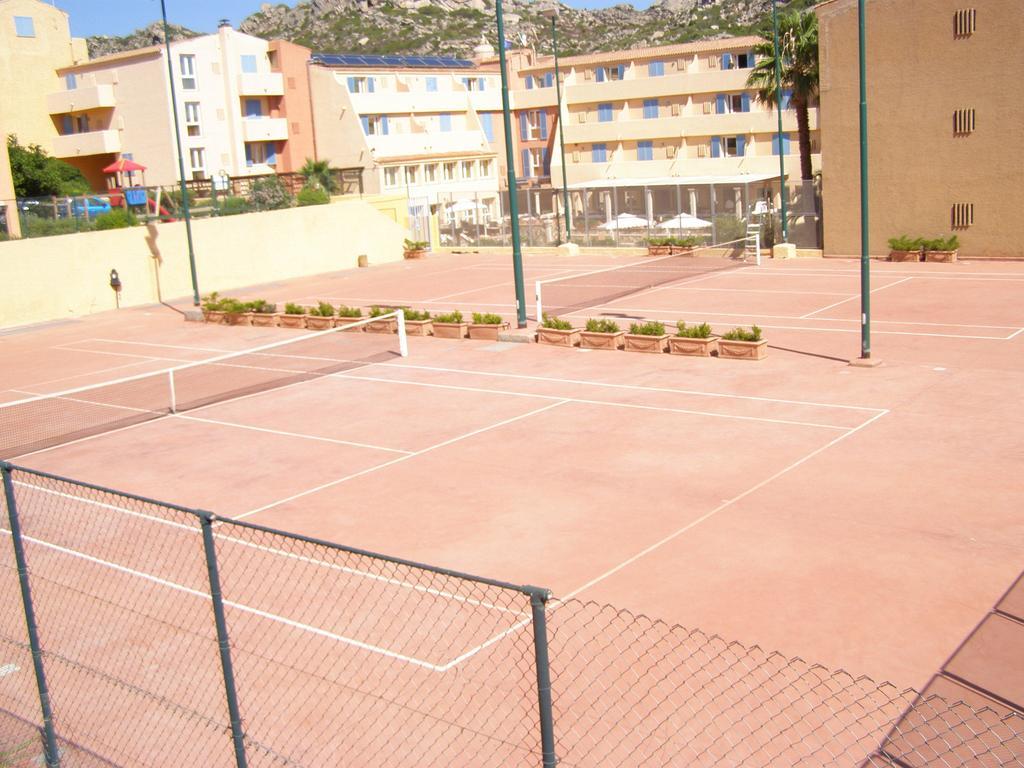 Le Nereidi Hotel & Residence Con Piscina-Tennis-Fitness-Parcheggio Coperto-Sala Conferenze La Maddalena  Dış mekan fotoğraf