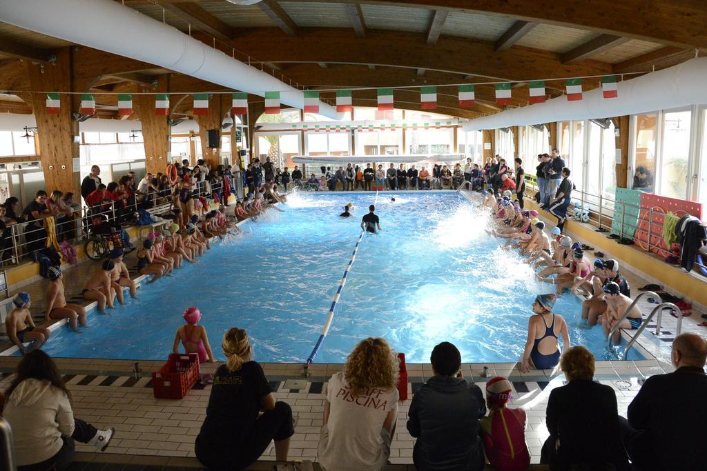 Le Nereidi Hotel & Residence Con Piscina-Tennis-Fitness-Parcheggio Coperto-Sala Conferenze La Maddalena  Dış mekan fotoğraf