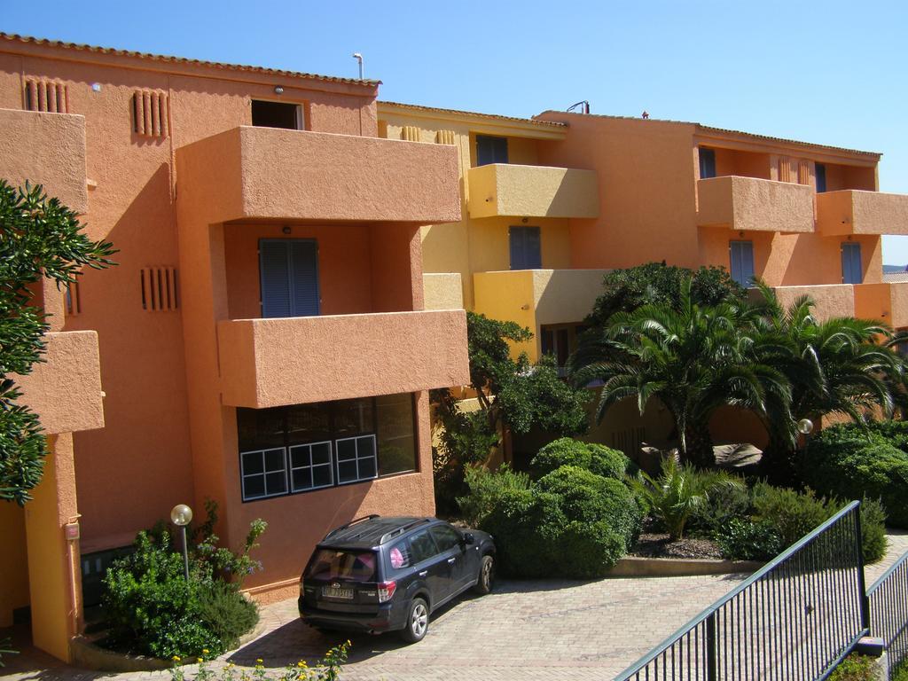 Le Nereidi Hotel & Residence Con Piscina-Tennis-Fitness-Parcheggio Coperto-Sala Conferenze La Maddalena  Dış mekan fotoğraf
